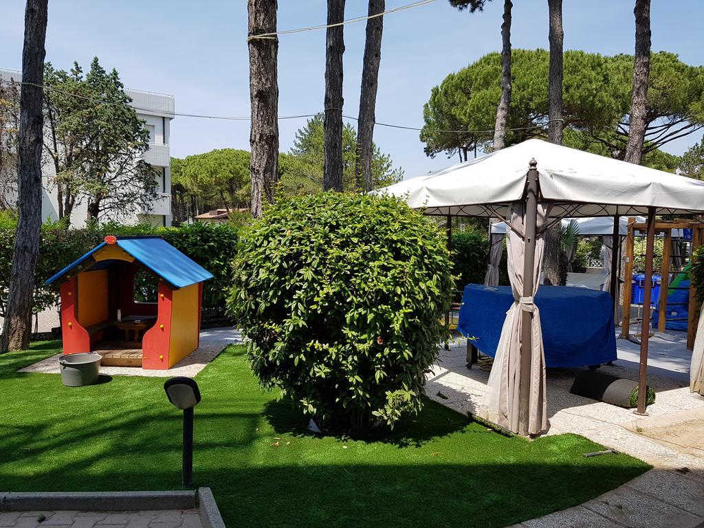 Hotel Vina De Mar Lignano Sabbiadoro Ngoại thất bức ảnh