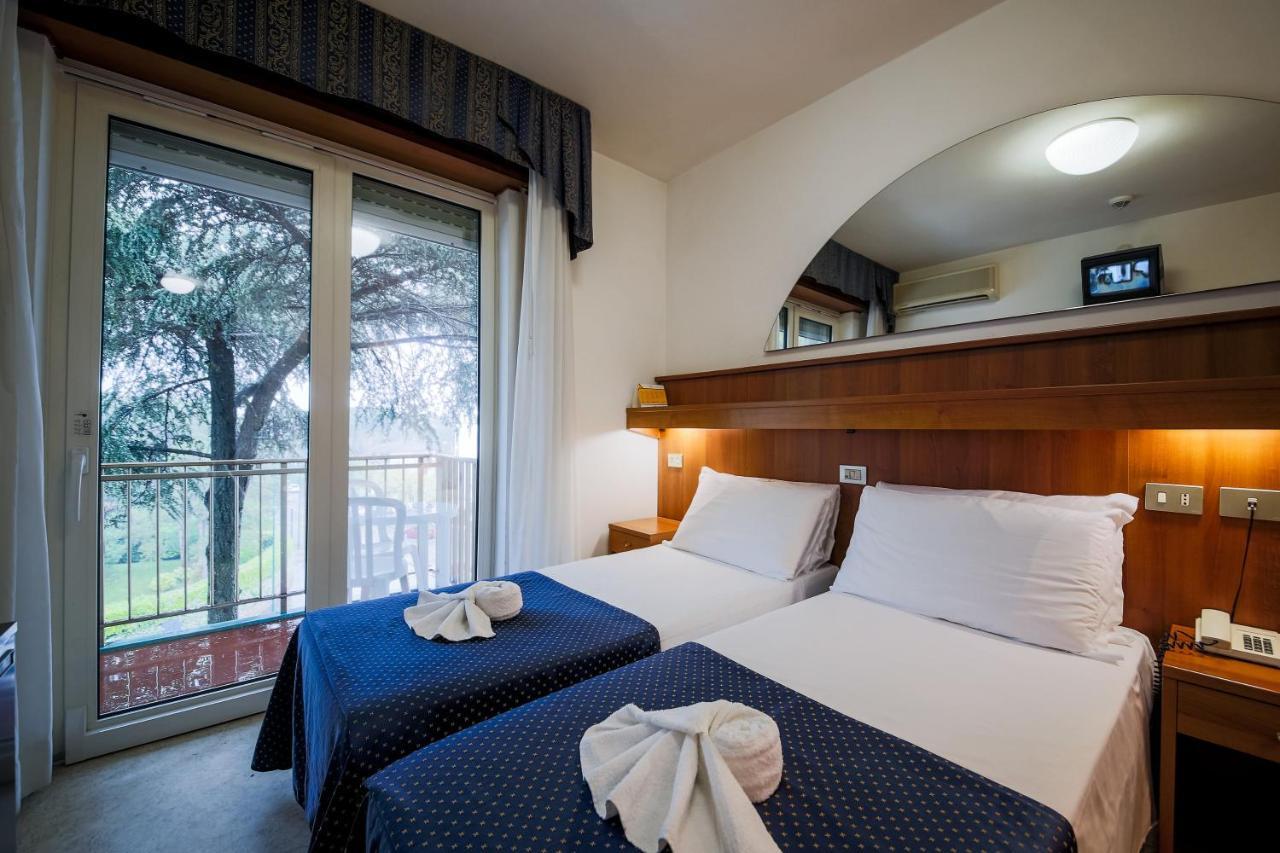 Hotel Vina De Mar Lignano Sabbiadoro Ngoại thất bức ảnh