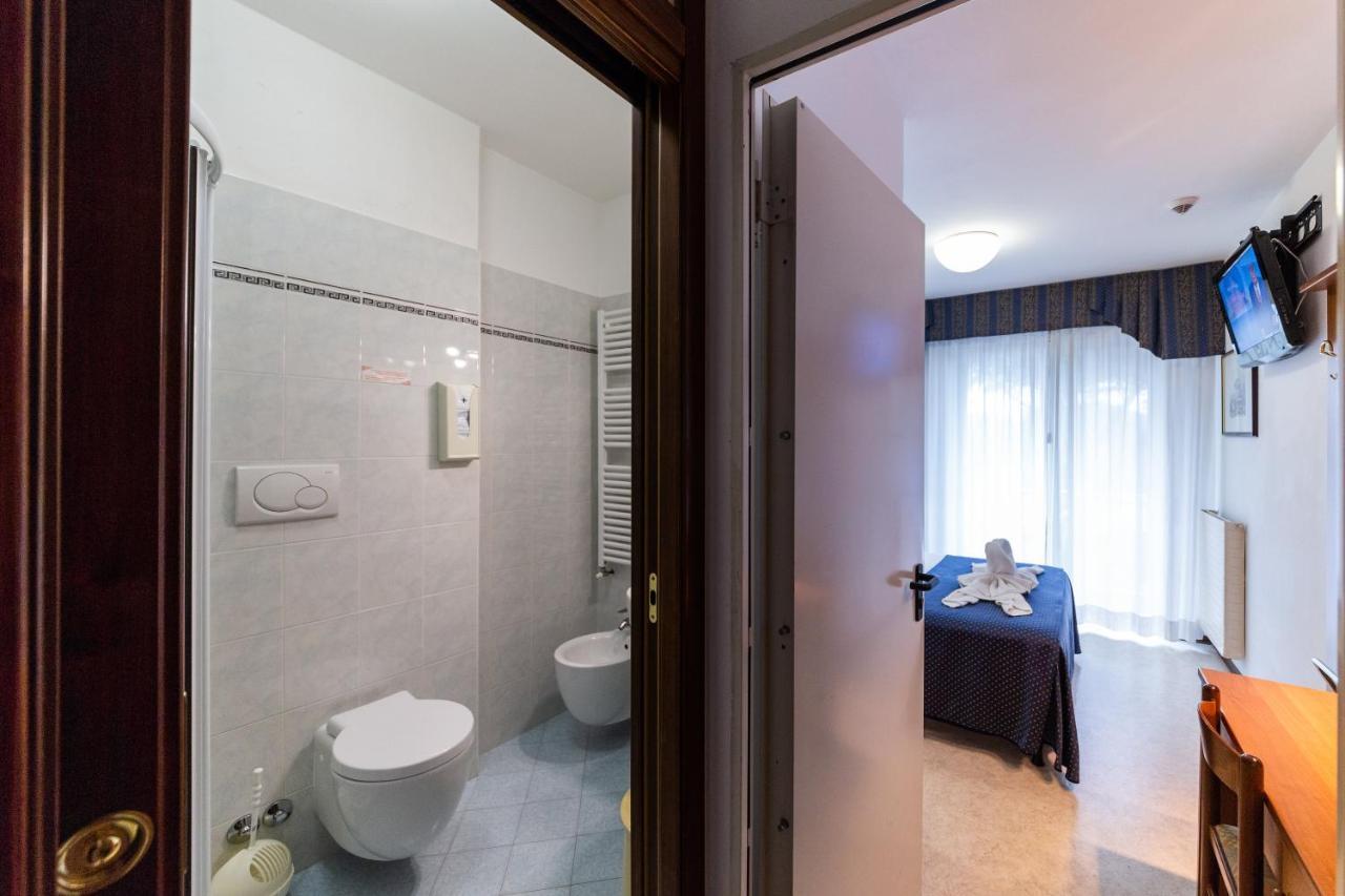 Hotel Vina De Mar Lignano Sabbiadoro Ngoại thất bức ảnh